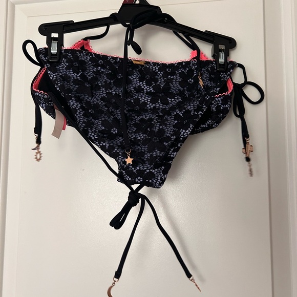 Victoria’s Secret bikini medium top small bottom - Picture 2 of 6